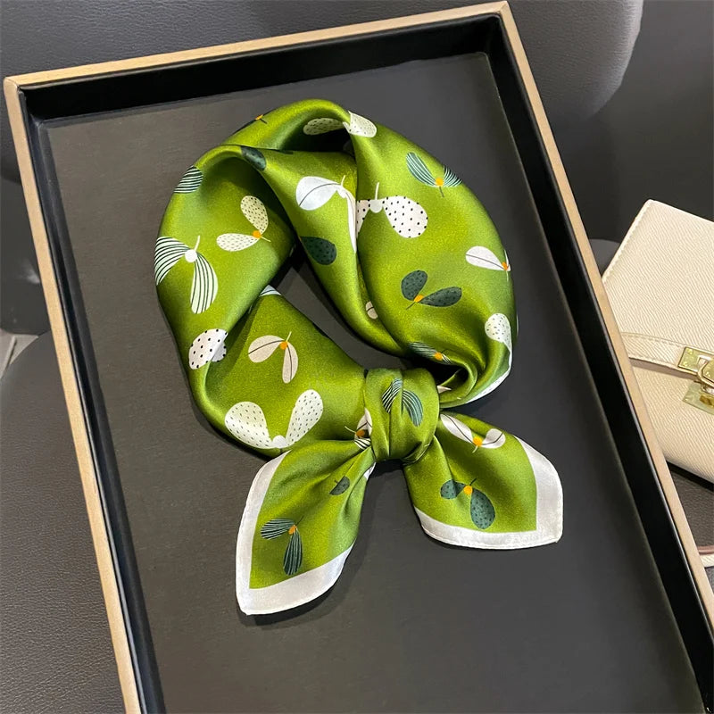 Hunde-Seidentuch „Royal Paw“ – 100% reine Seide