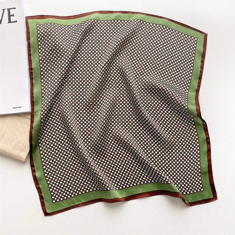 Hunde-Seidentuch „Royal Paw“ – 100% reine Seide