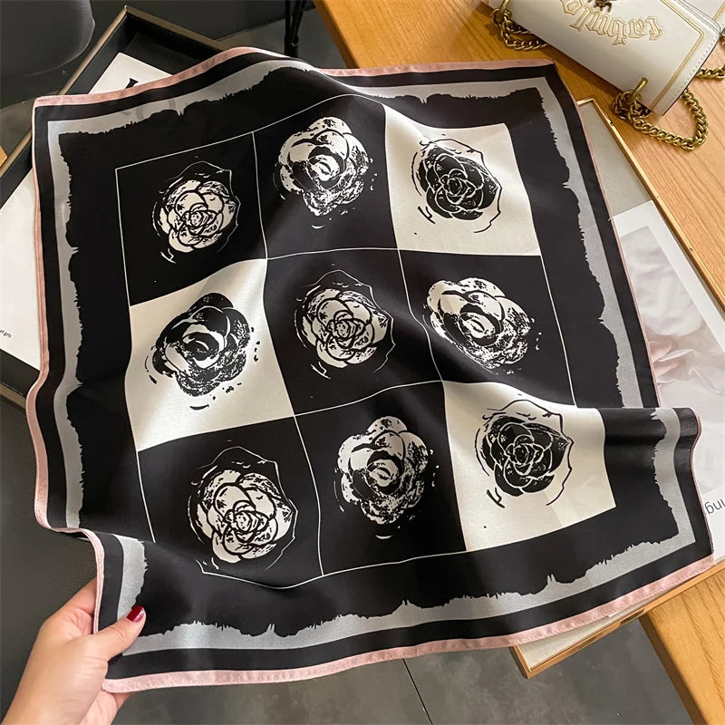 Hunde-Seidentuch „Royal Paw“ – 100% reine Seide