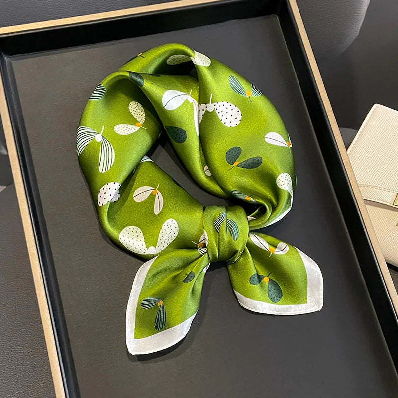 Hunde-Seidentuch „Royal Paw“ – 100% reine Seide